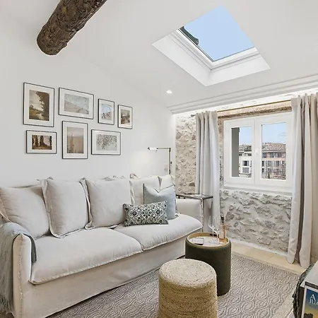 Le République Antibois - Au Coeur Du Vieil Apartamento Antibes