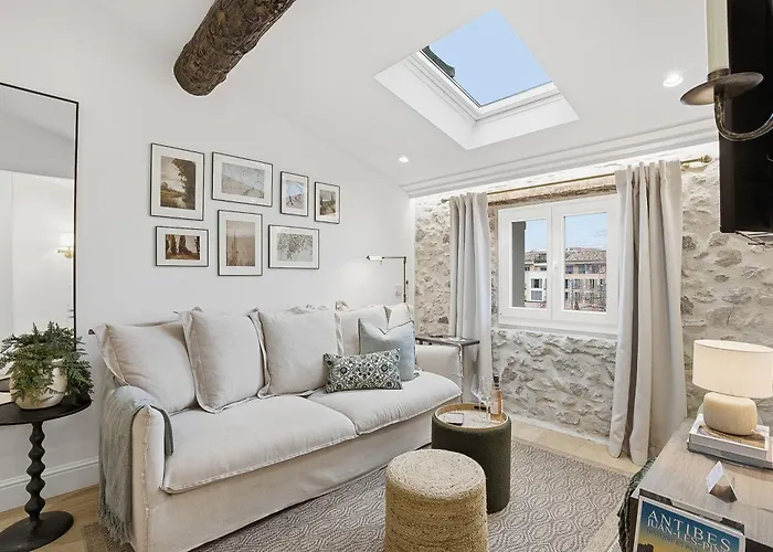 Le Republique Antibois - Au Coeur Du Vieil Daire Antibes